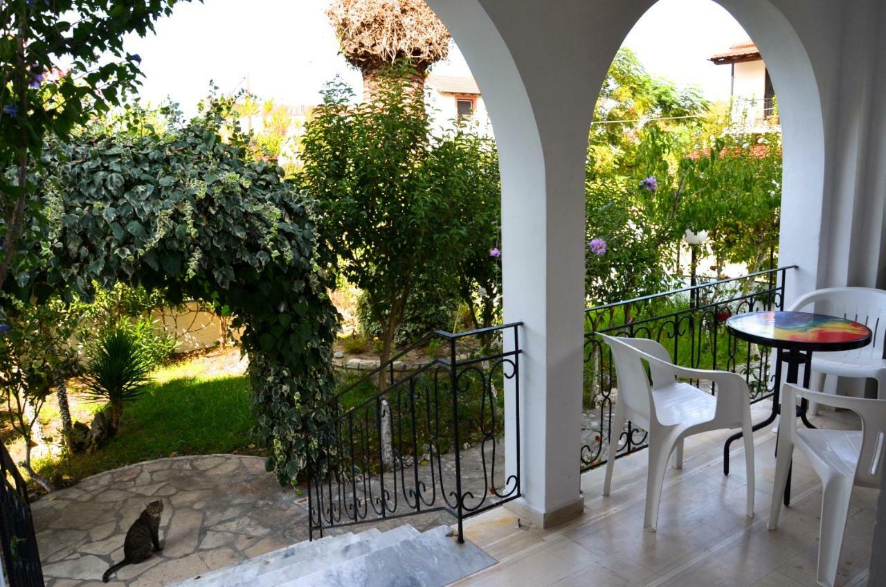 Kostas' Garden Apartment Roda  Exterior photo